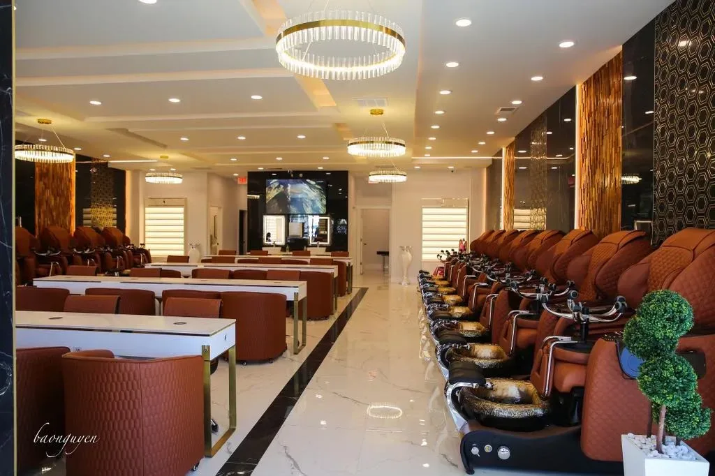 Polished Nail & Wax — Nail salon in Myrtle Beach